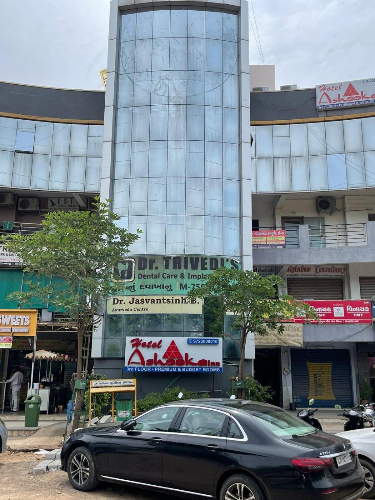 Hotel Ashooka Inn Γκαντχιναγκάρ Εξωτερικό φωτογραφία